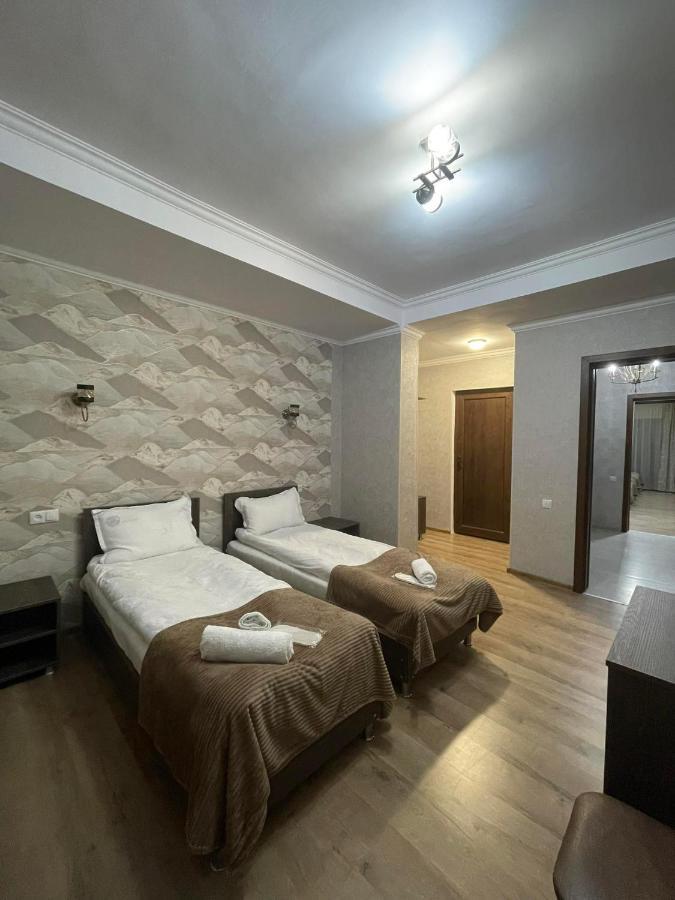 Hotel Shina Kasbegi Buitenkant foto